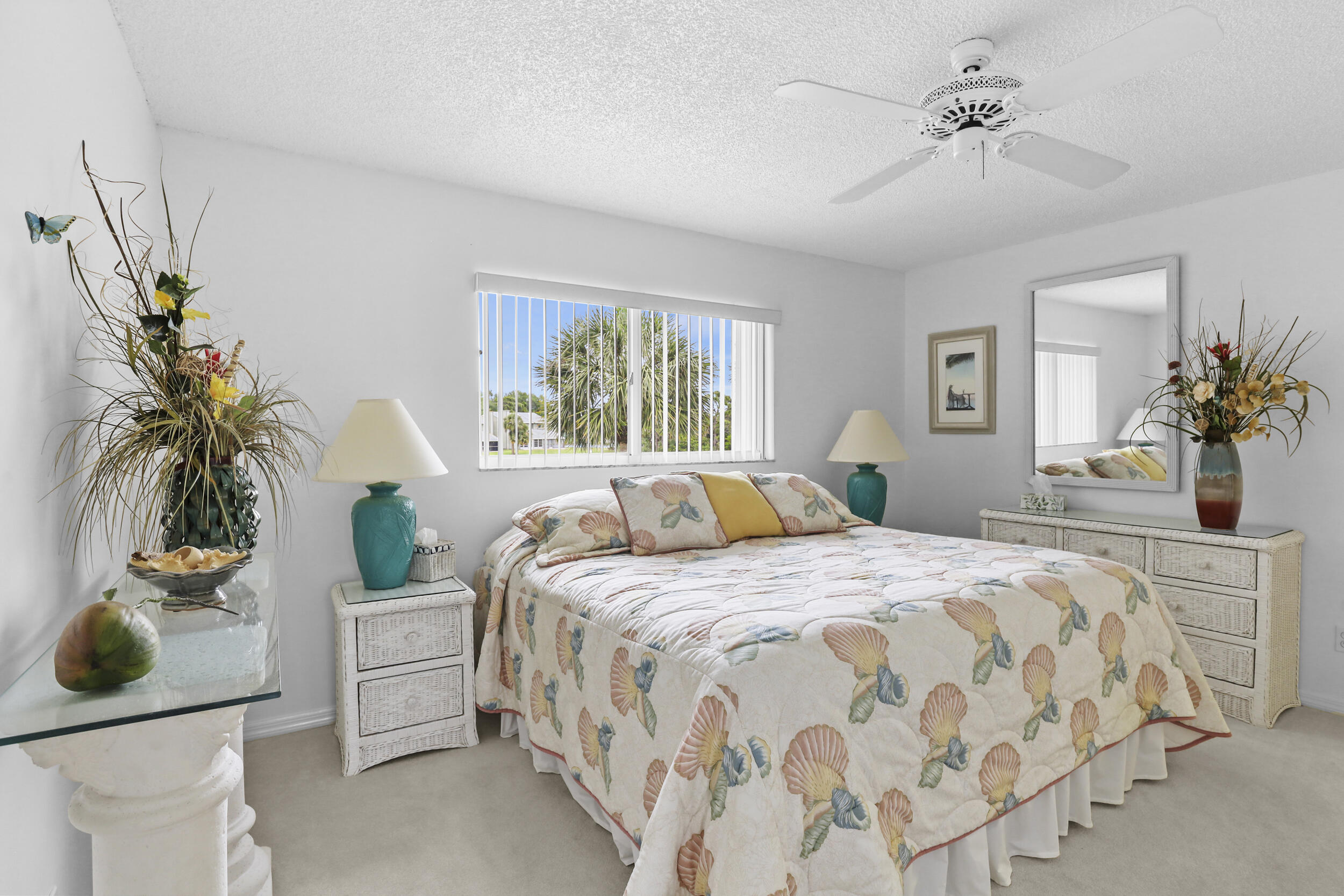 HOLLY CREEK - Residential