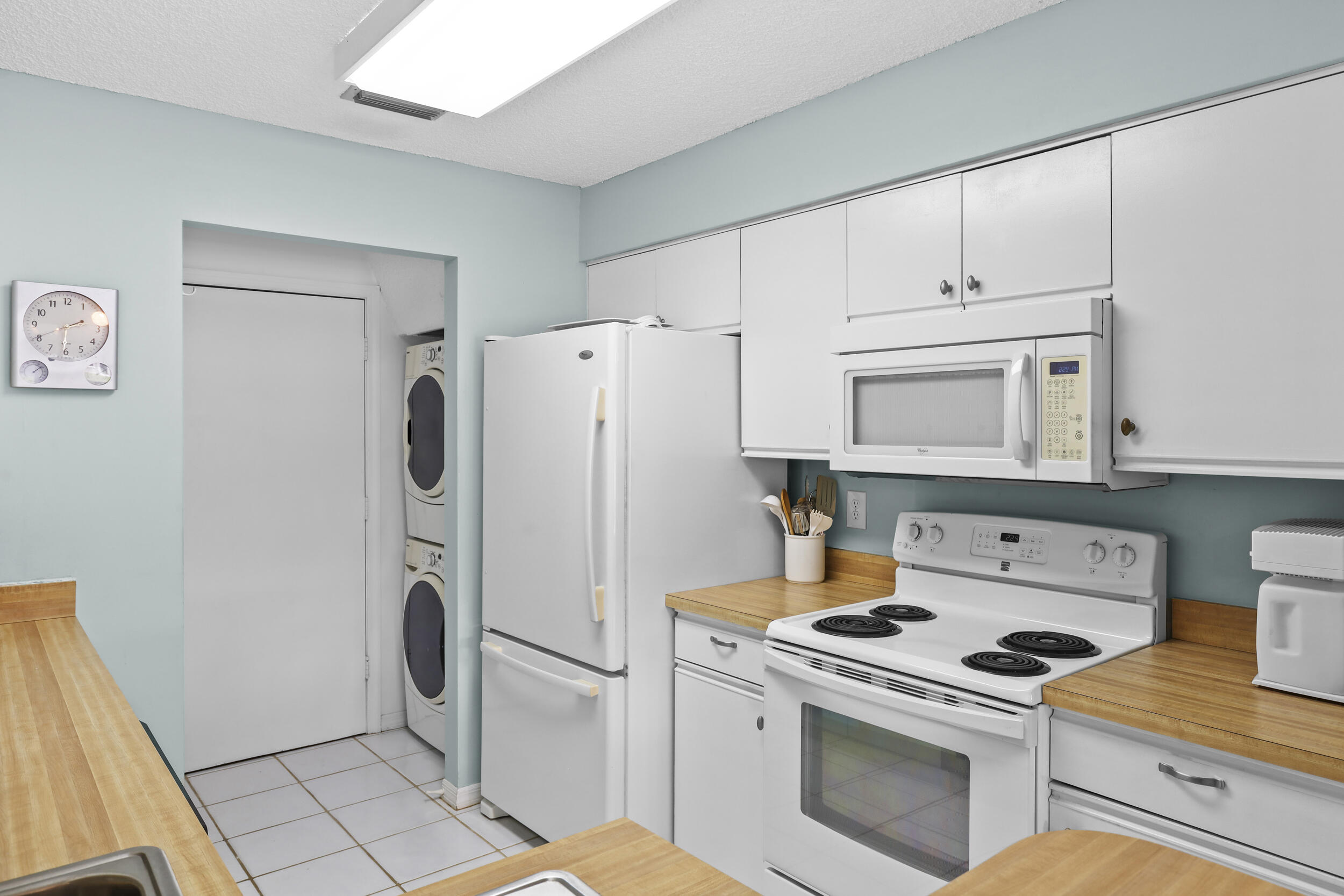 HOLLY CREEK - Residential