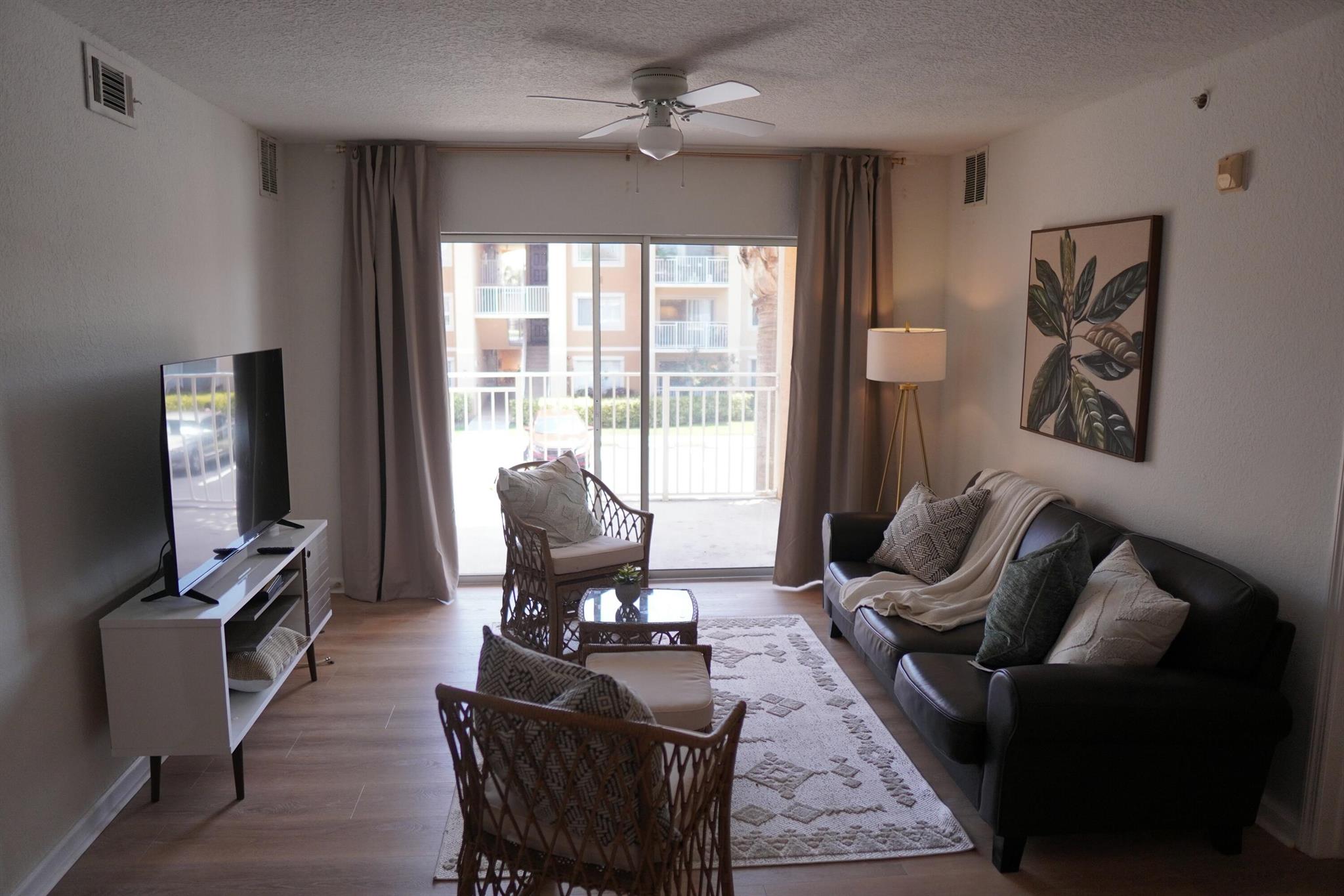 THE CLUB AT ST LUCIE WEST, A CONDOMINIUM - Residential Lease