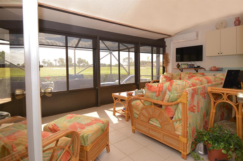 PRESIDENTIAL COVE - Residential