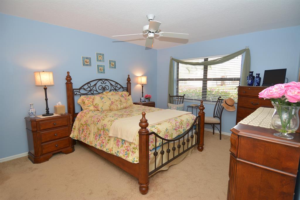 PRESIDENTIAL COVE - Residential