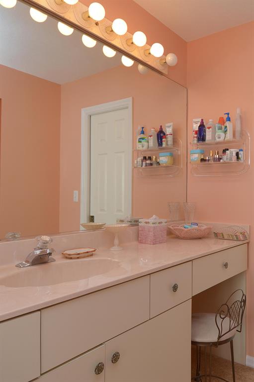 PRESIDENTIAL COVE - Residential