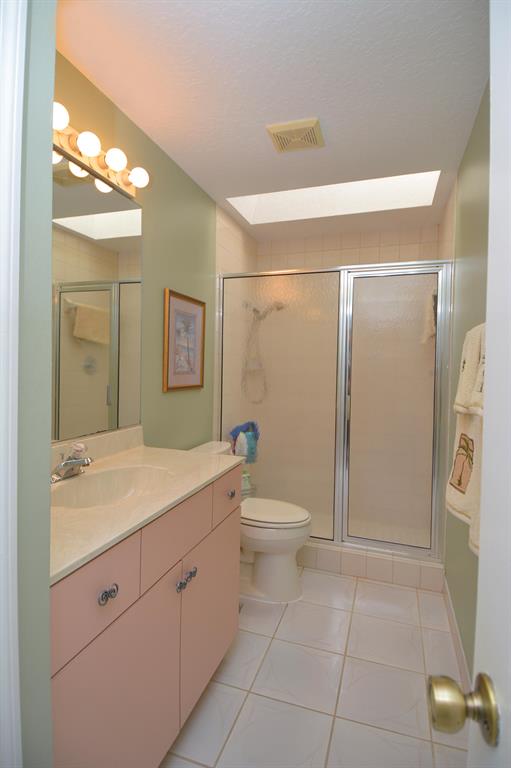 PRESIDENTIAL COVE - Residential