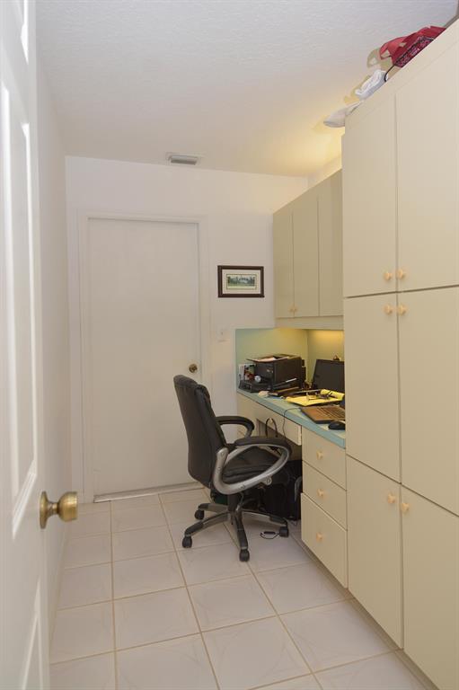 PRESIDENTIAL COVE - Residential