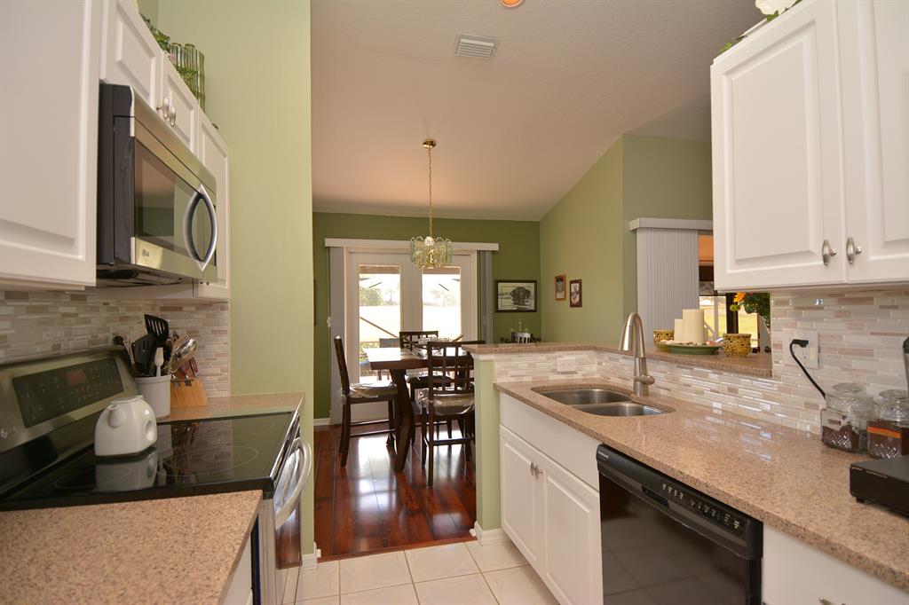 PRESIDENTIAL COVE - Residential