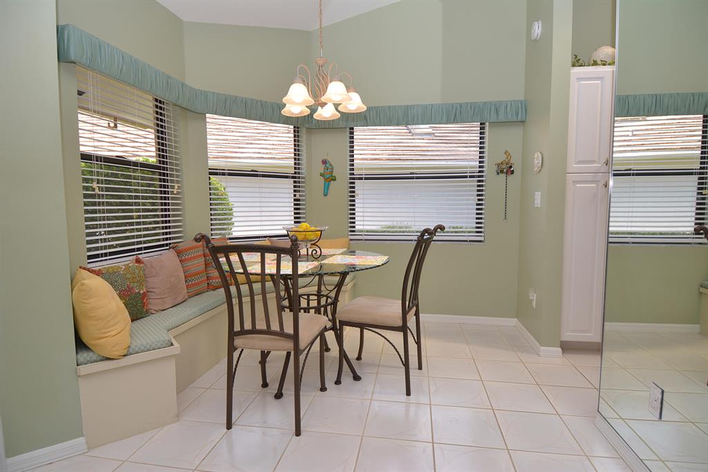 PRESIDENTIAL COVE - Residential