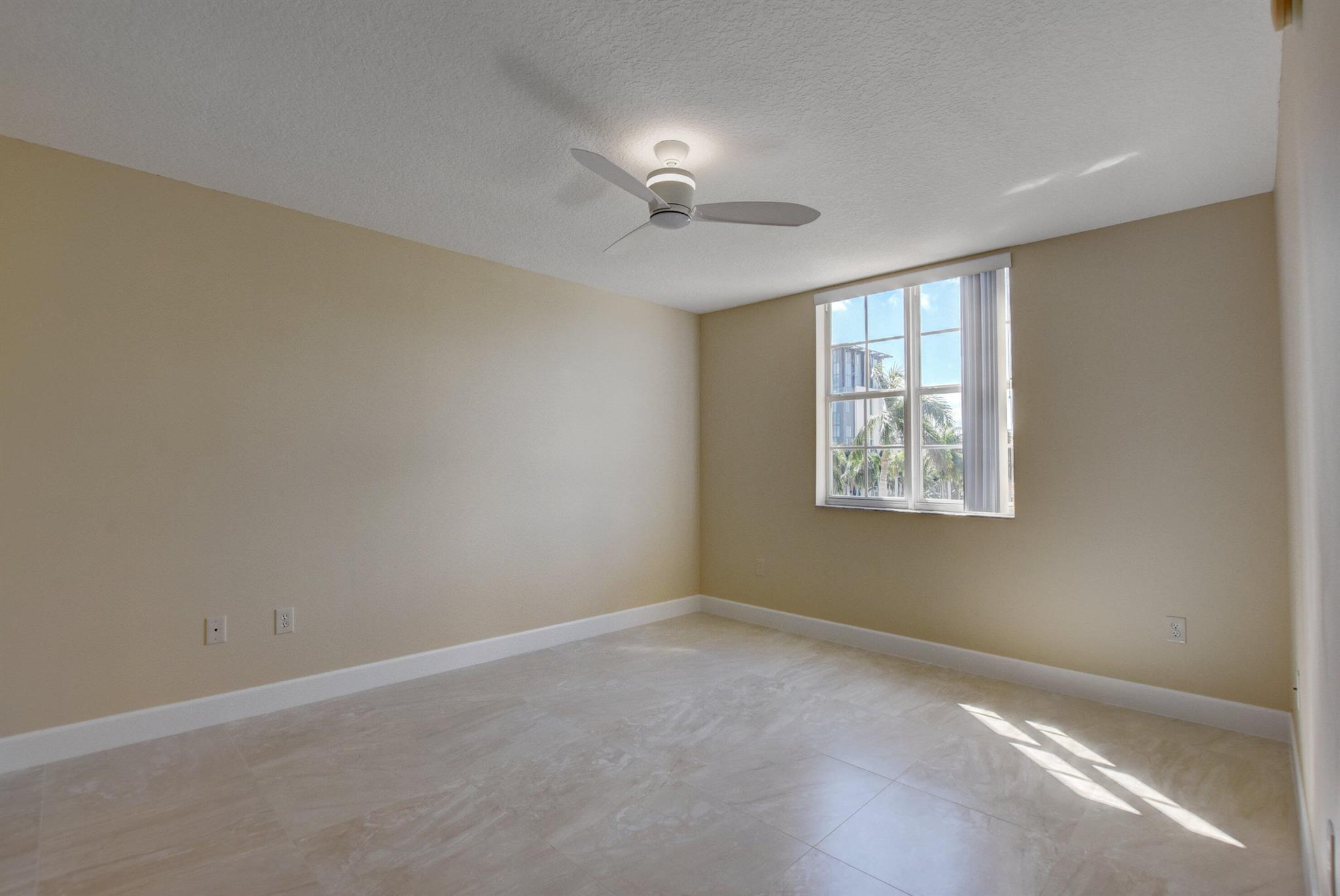TOWER CONDO AT CITYPLACE - Residential Lease
