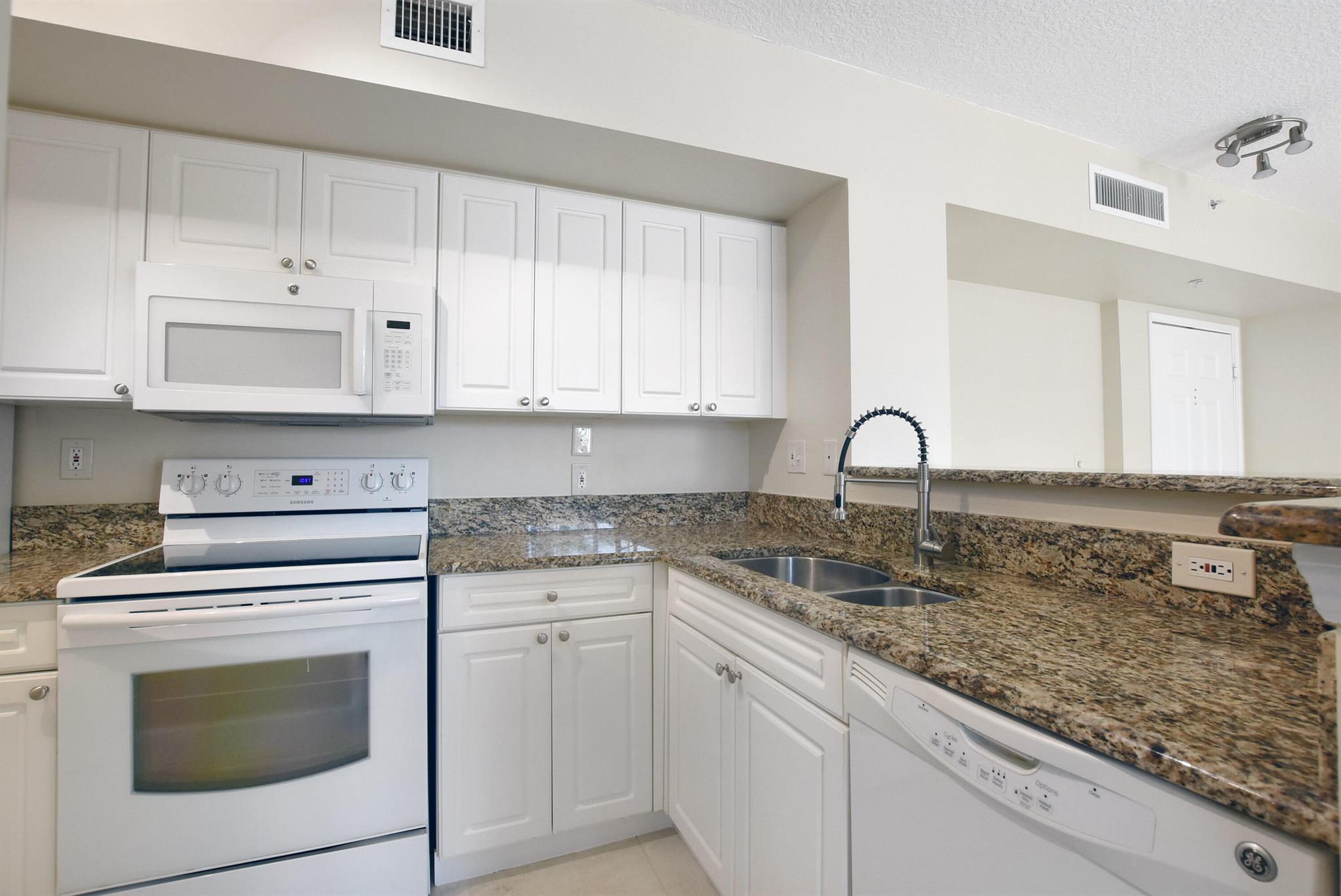 TOWER CONDO AT CITYPLACE - Residential Lease