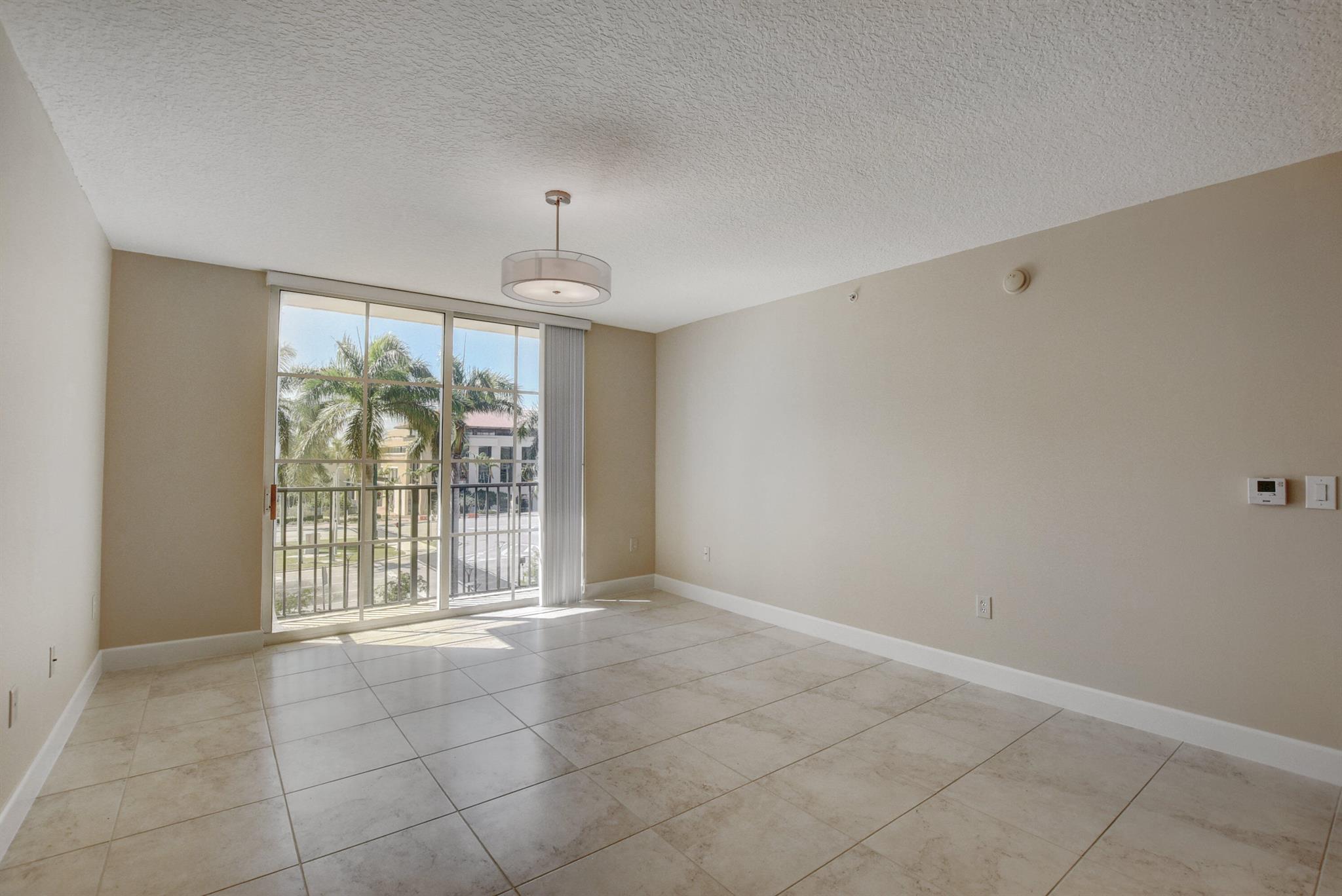 TOWER CONDO AT CITYPLACE - Residential Lease