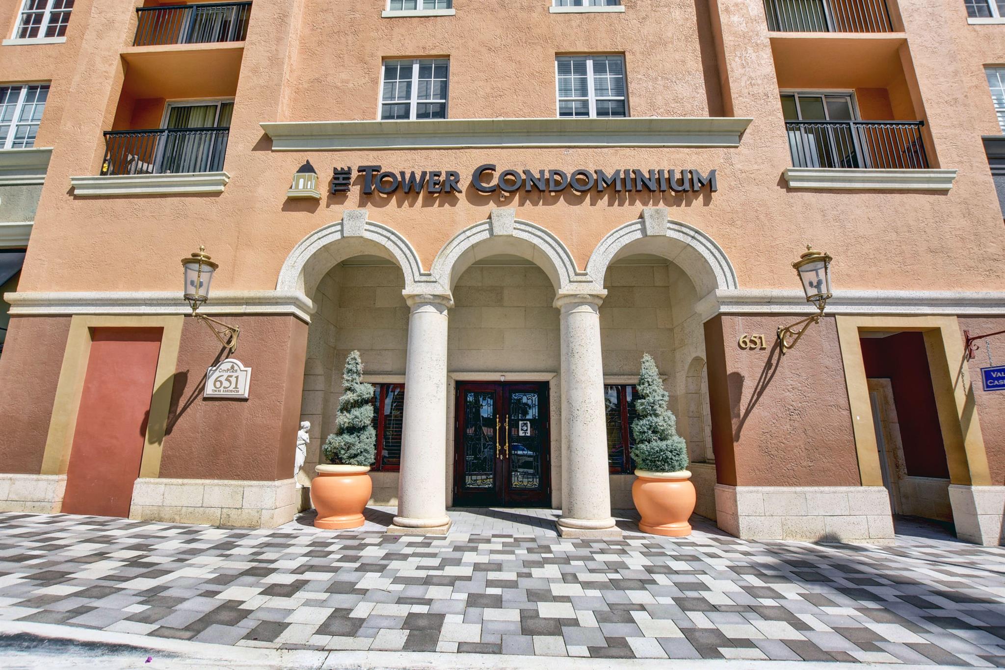 TOWER CONDO AT CITYPLACE - Residential Lease