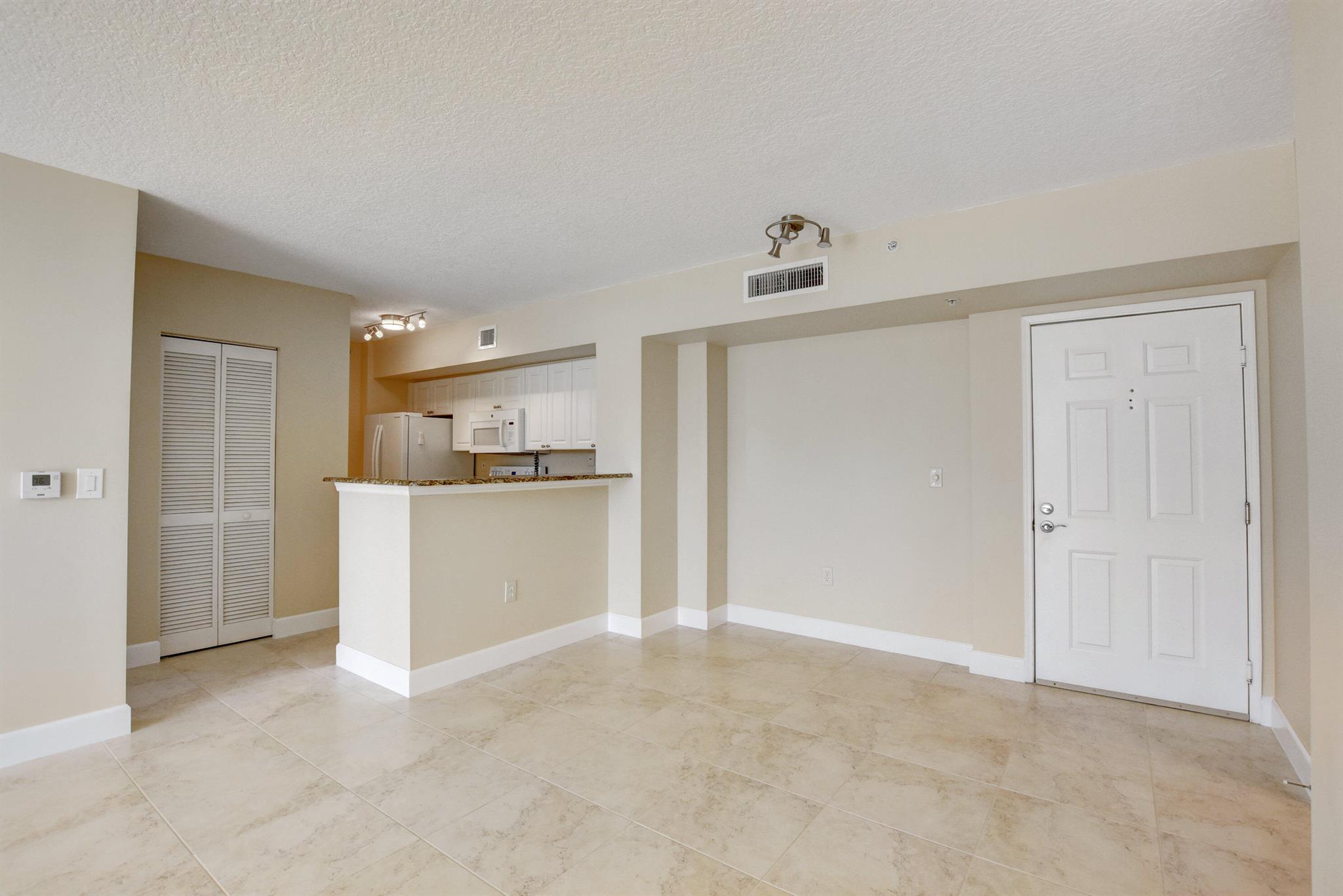 TOWER CONDO AT CITYPLACE - Residential Lease