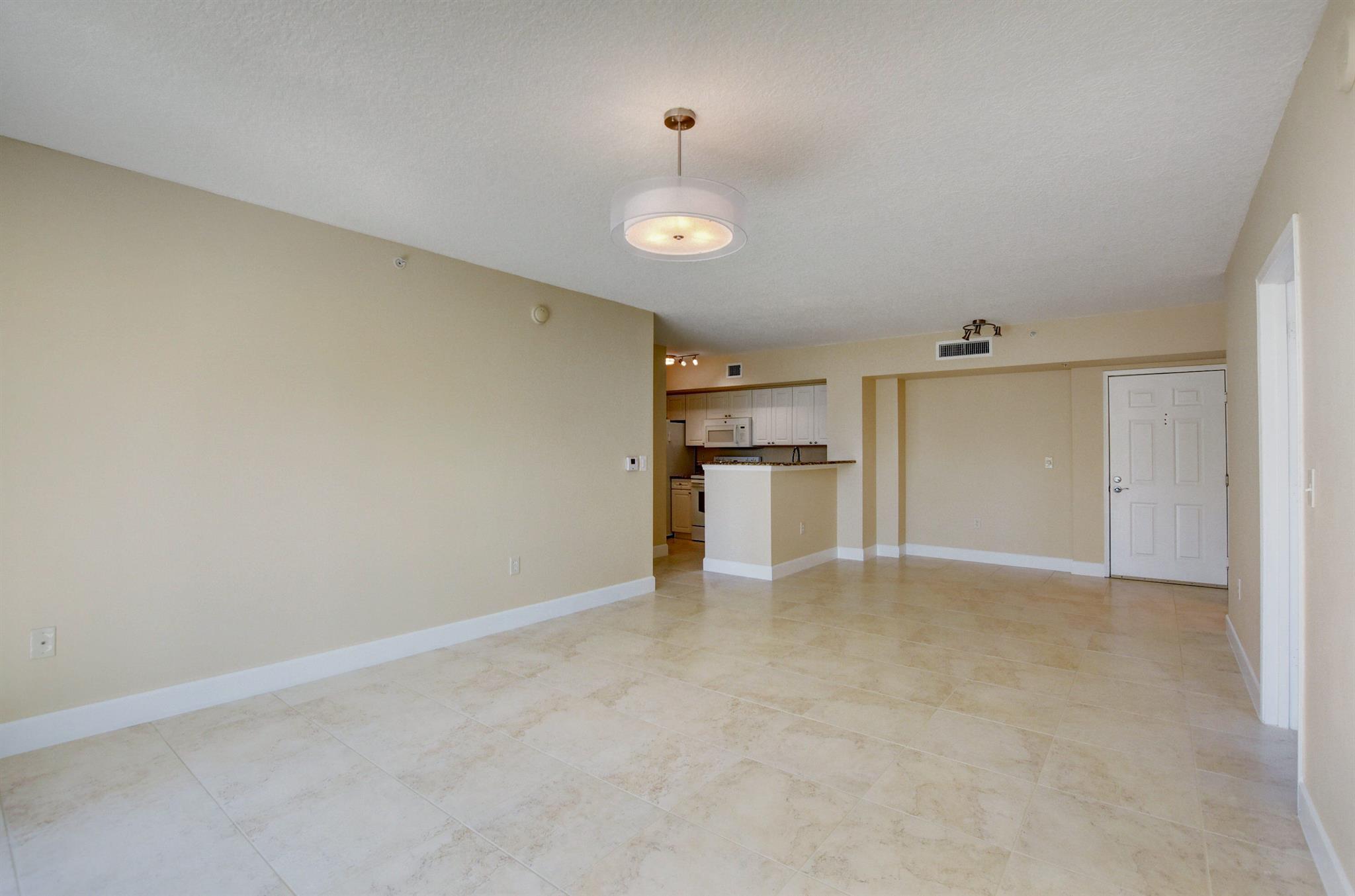 TOWER CONDO AT CITYPLACE - Residential Lease
