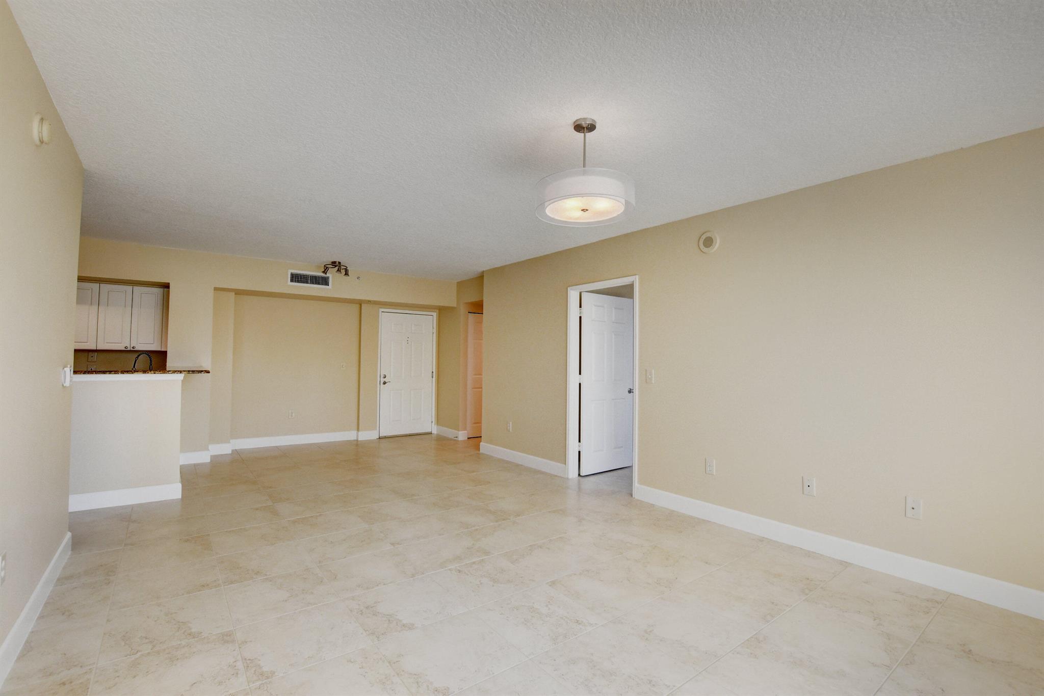 TOWER CONDO AT CITYPLACE - Residential Lease