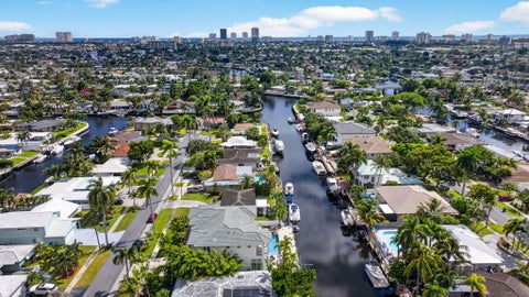 Tiny photo for 310 SE 9TH Court, Pompano Beach, FL 33060 (MLS # B26086649)