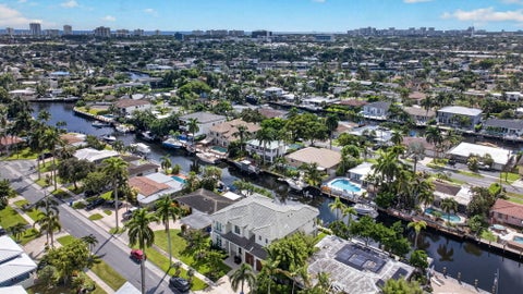 Tiny photo for 310 SE 9TH Court, Pompano Beach, FL 33060 (MLS # B26086649)