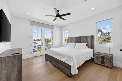 Tiny photo for 310 SE 9TH Court, Pompano Beach, FL 33060 (MLS # B26086649)