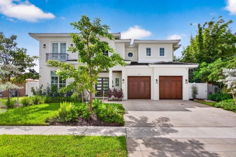 Photo of 310 SE 9TH Court, Pompano Beach, FL 33060 (MLS # B26086649)
