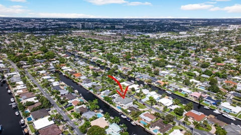 Tiny photo for 310 SE 9TH Court, Pompano Beach, FL 33060 (MLS # B26086649)
