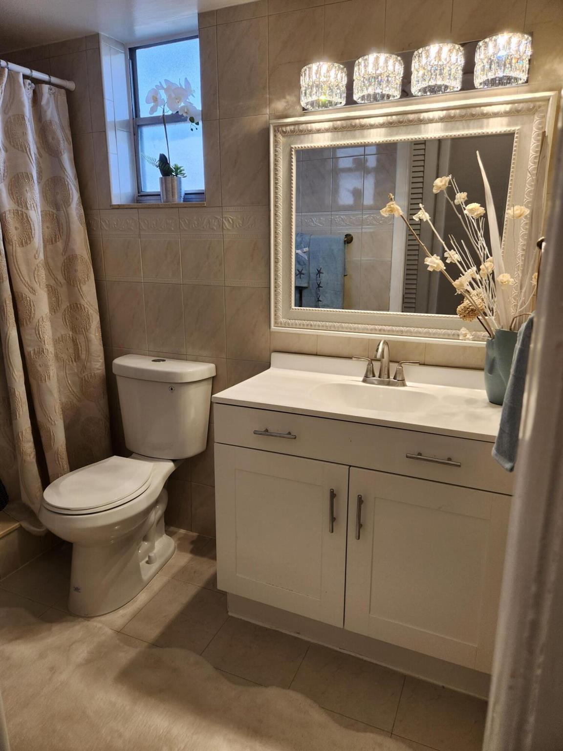 Lake Clarke  Gardens Cond - Residential Lease