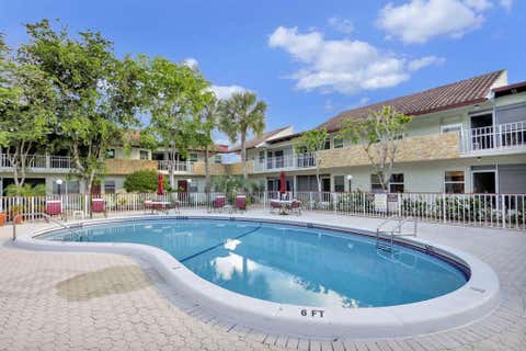 Tiny photo for 860 SE 6th Avenue #303, Deerfield Beach, FL 33441 (MLS # B26001280)