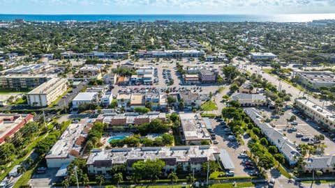 Tiny photo for 860 SE 6th Avenue #303, Deerfield Beach, FL 33441 (MLS # B26001280)