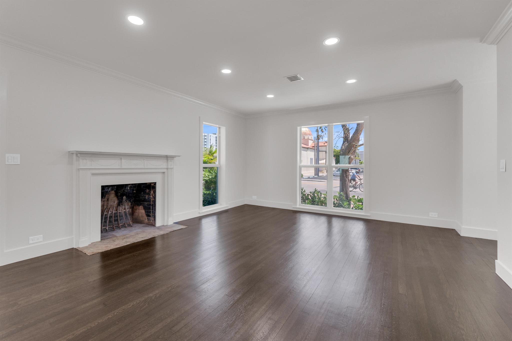 ESTS OF SOUTH PALM BEACH - Residential