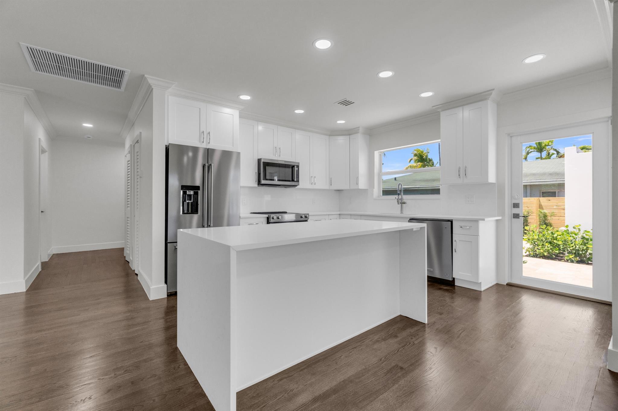 ESTS OF SOUTH PALM BEACH - Residential
