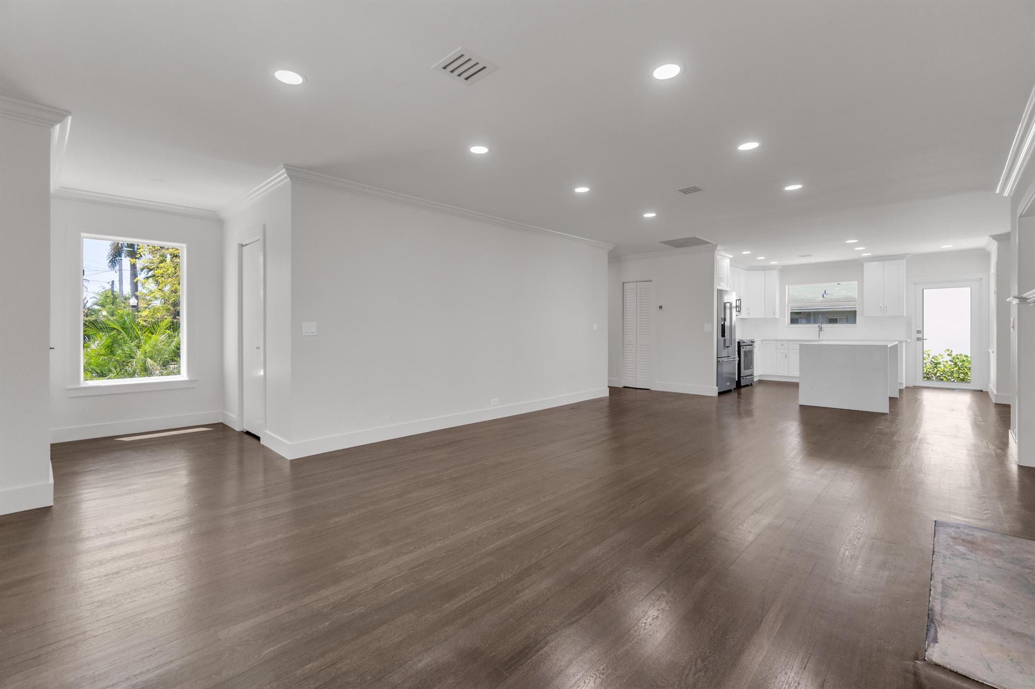 ESTS OF SOUTH PALM BEACH - Residential