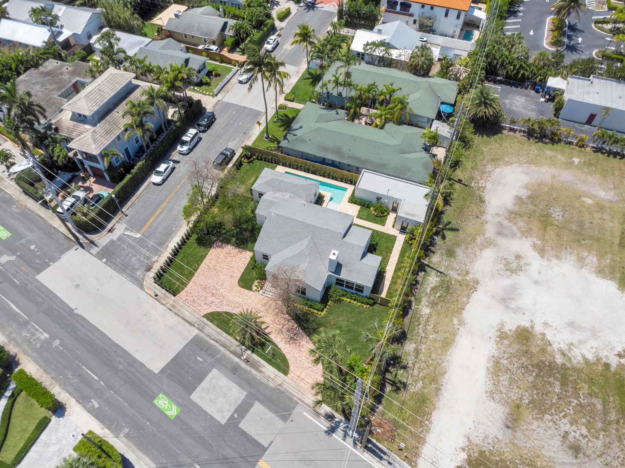 ESTS OF SOUTH PALM BEACH - Residential