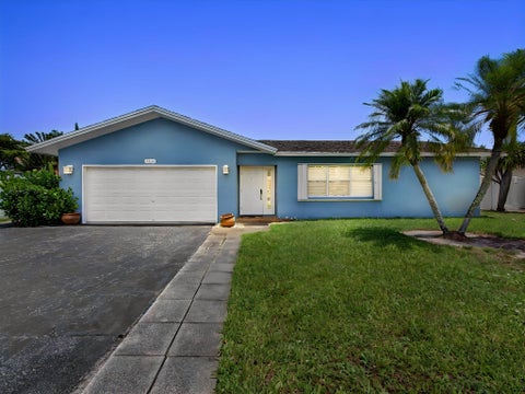 Photo of 108 Orchard Ridge Lane, Boca Raton, FL 33431 (MLS # B26032415)