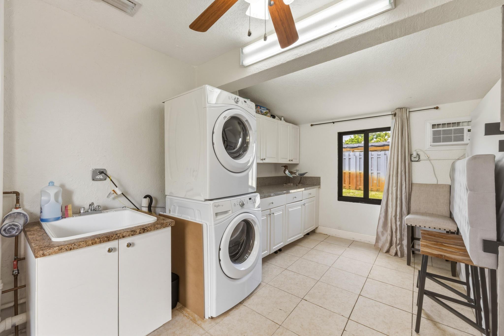 COLLIER MANOR 5TH ADD - Residential