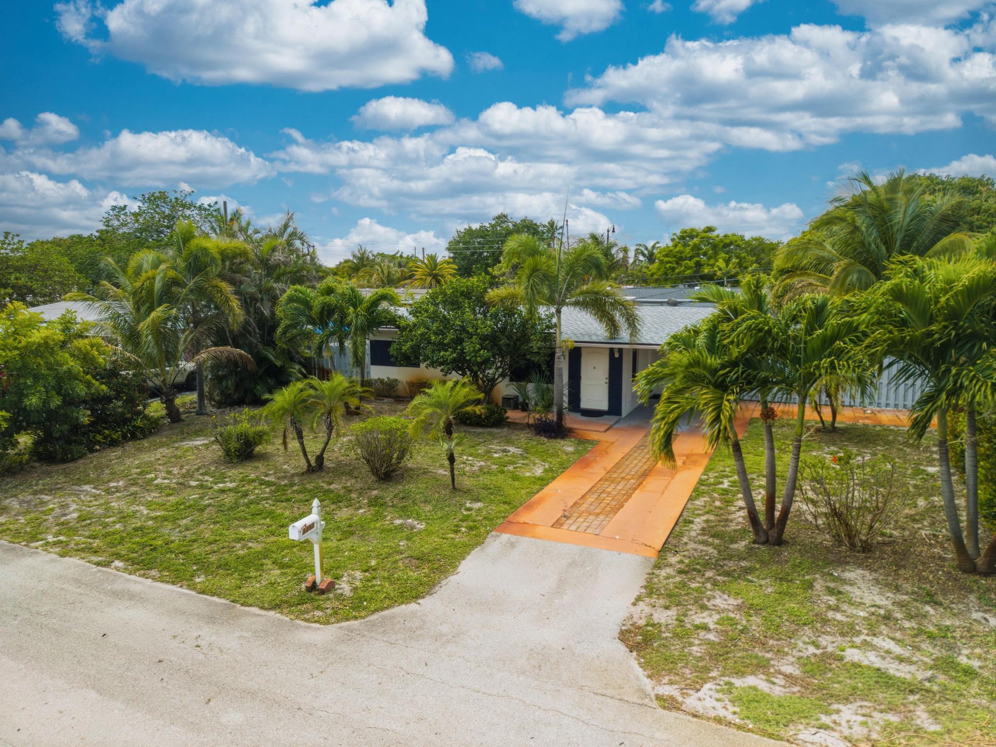 3361 NE 13th Terrace