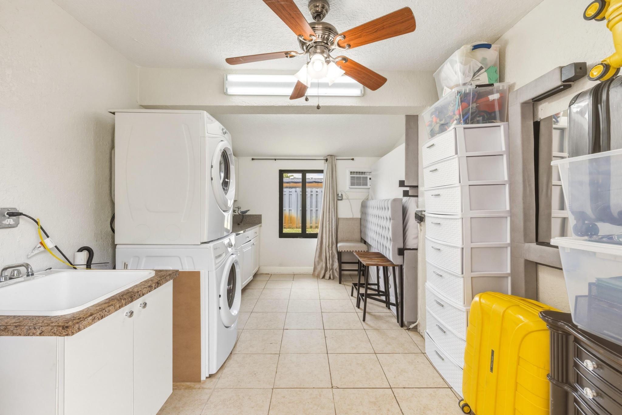 COLLIER MANOR 5TH ADD - Residential