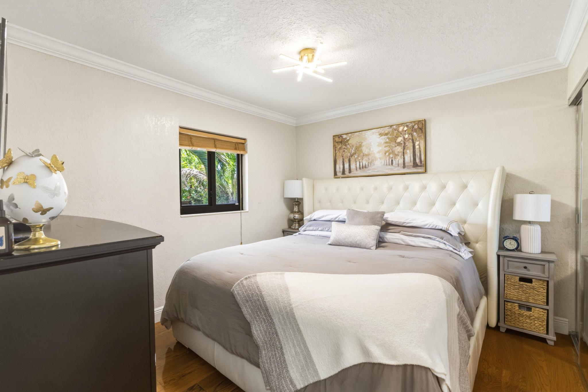 COLLIER MANOR 5TH ADD - Residential