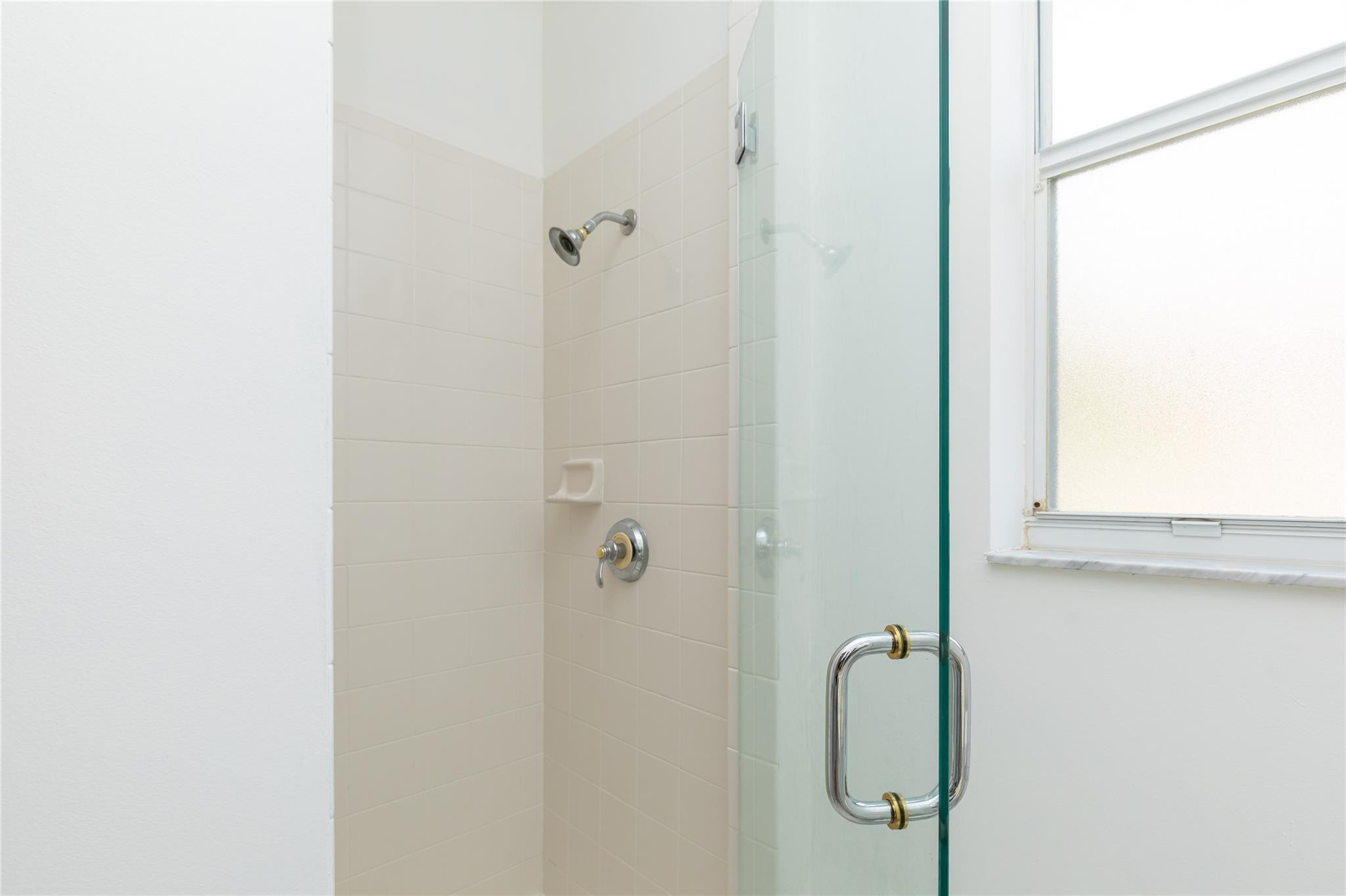 Parkland Isles 164-42 B - Residential