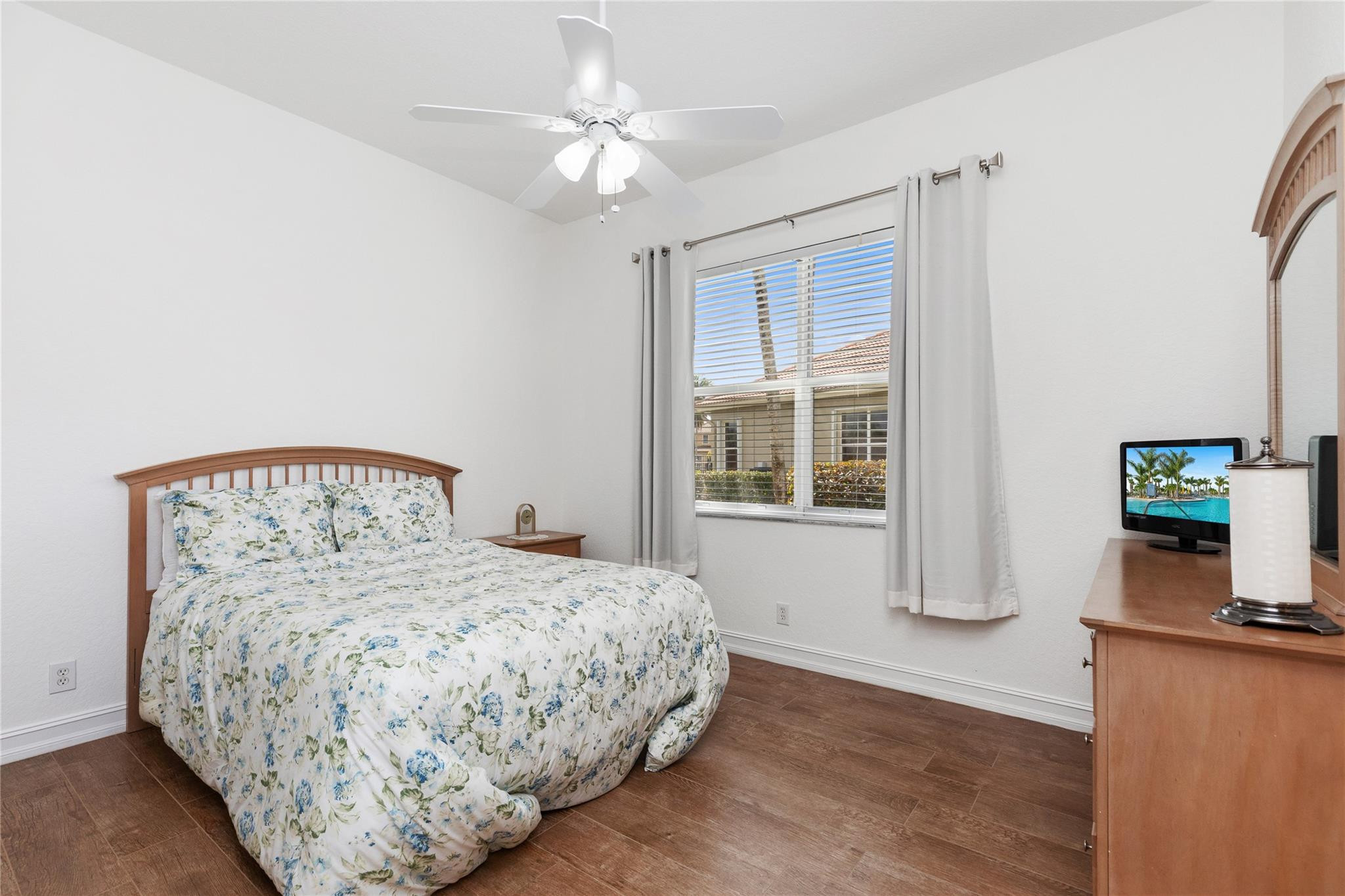 Parkland Isles 164-42 B - Residential