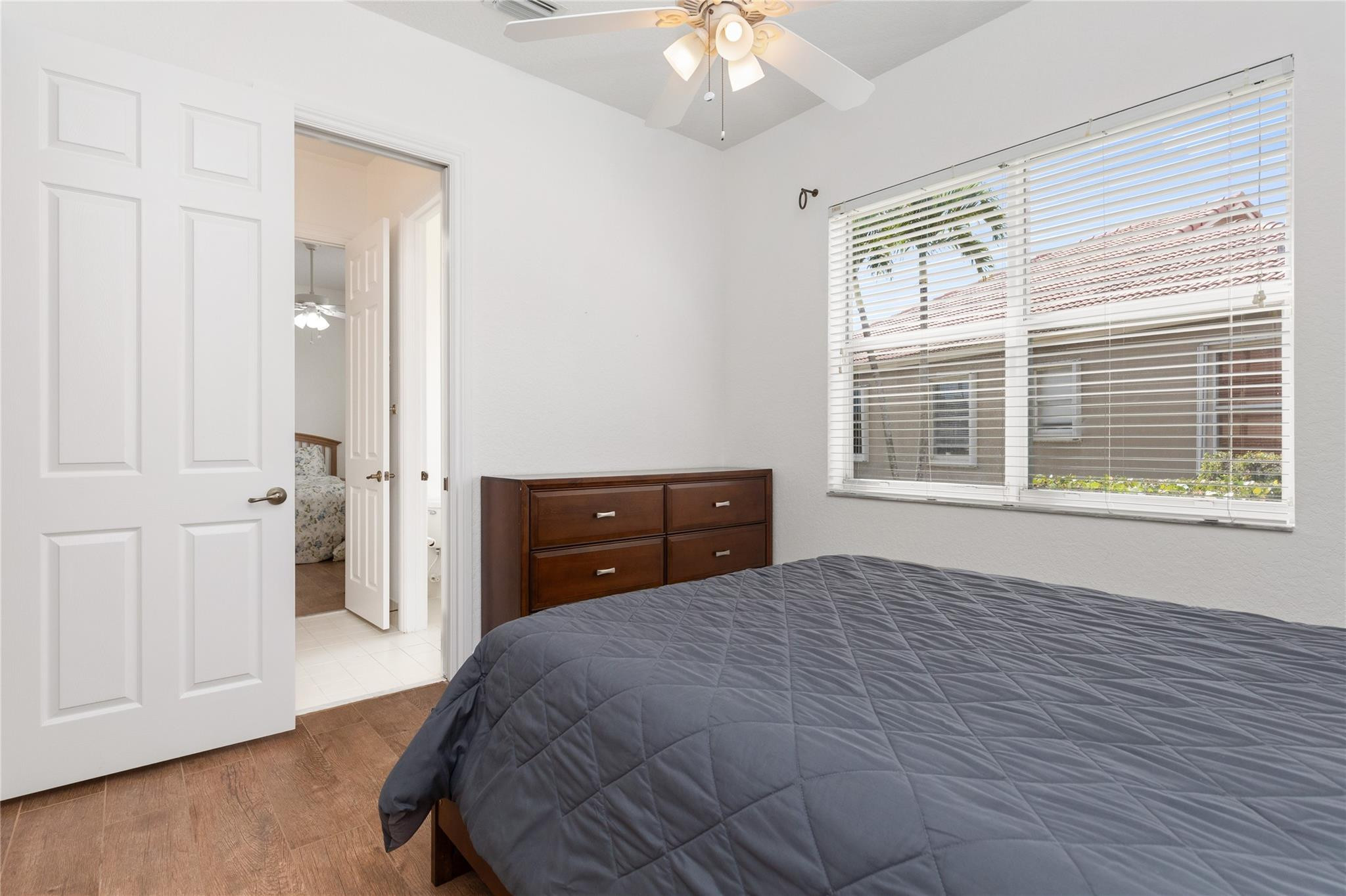 Parkland Isles 164-42 B - Residential