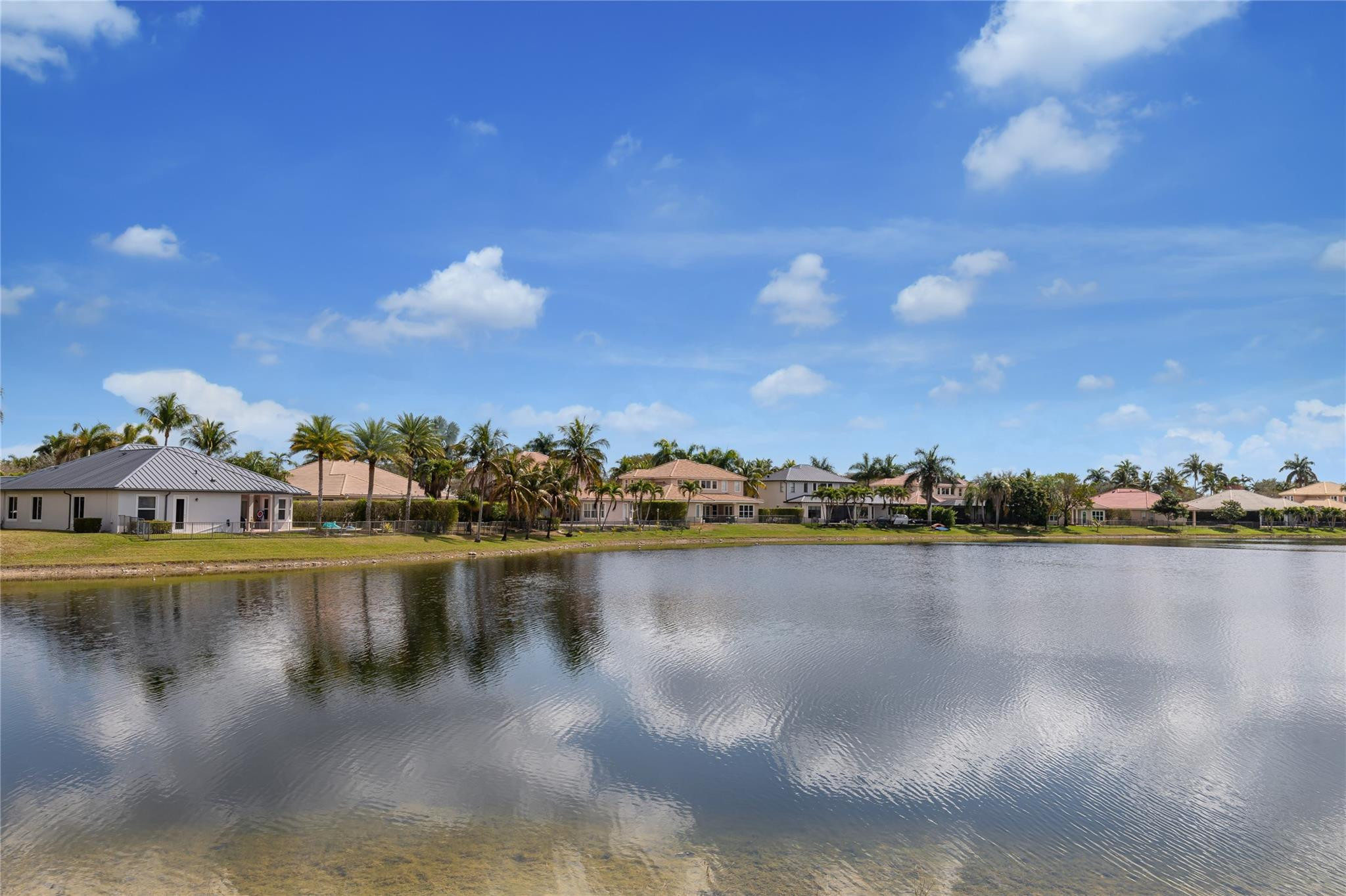 Parkland Isles 164-42 B - Residential