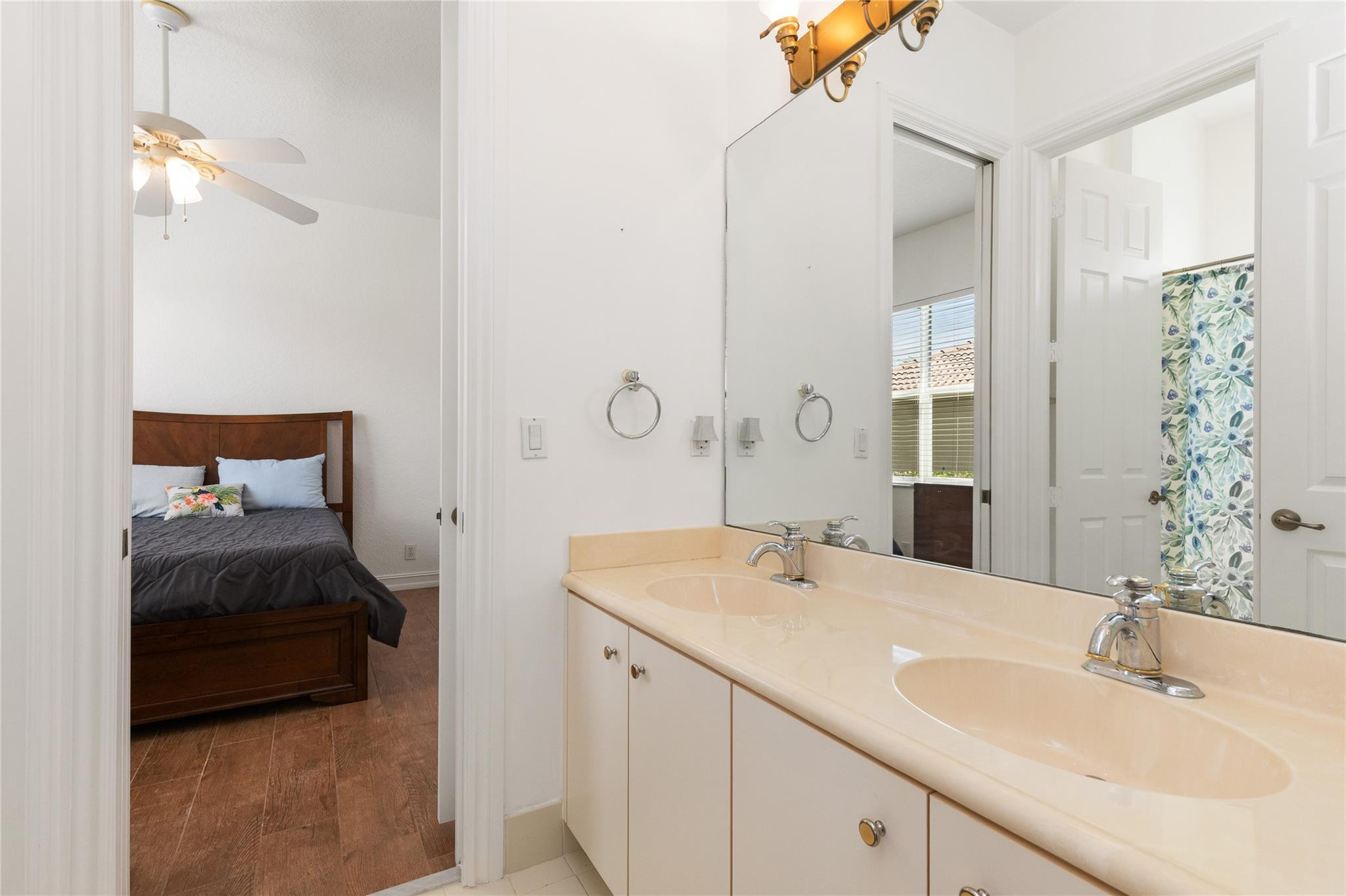 Parkland Isles 164-42 B - Residential