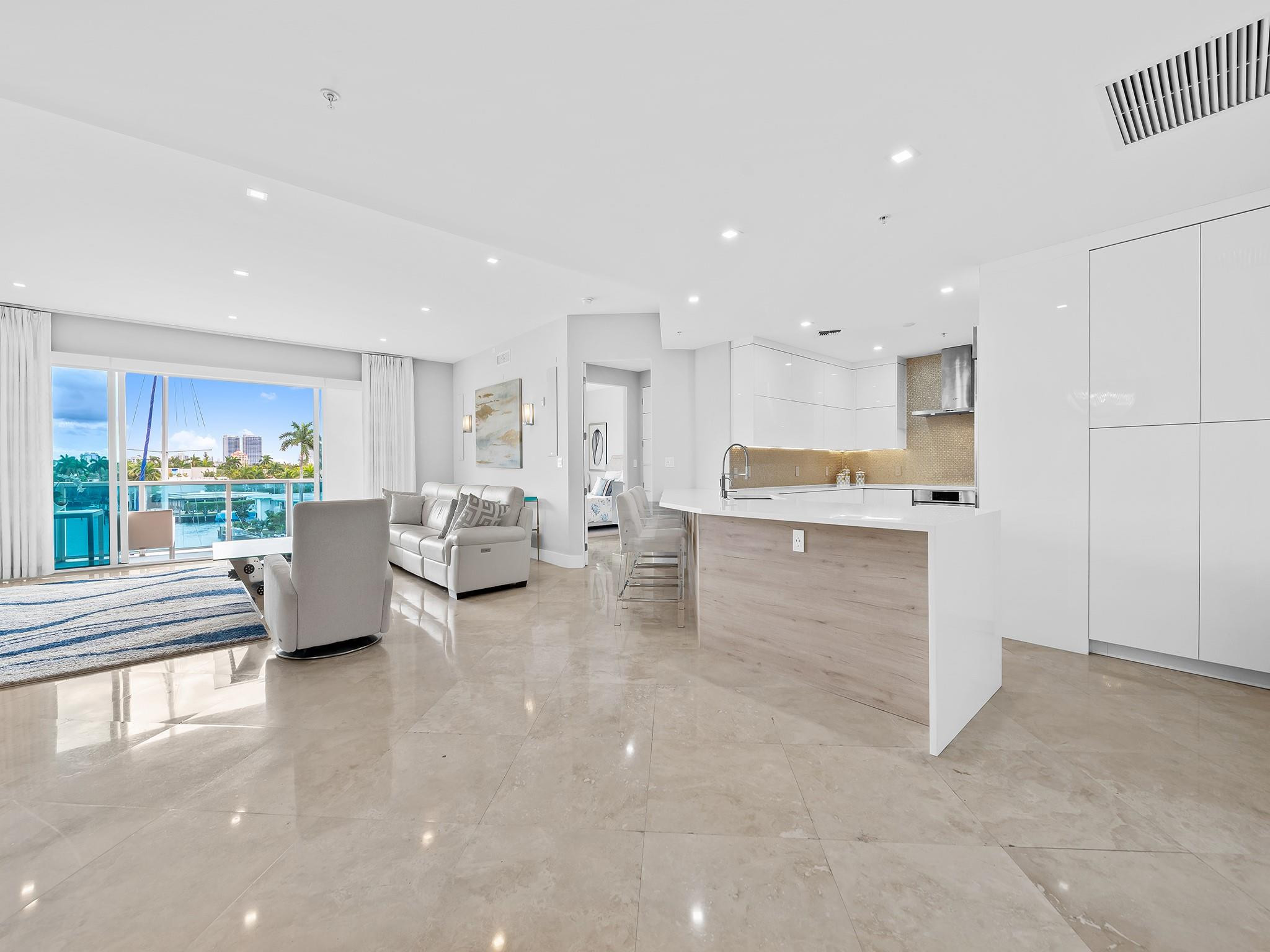 516 Hendricks Isle 4B