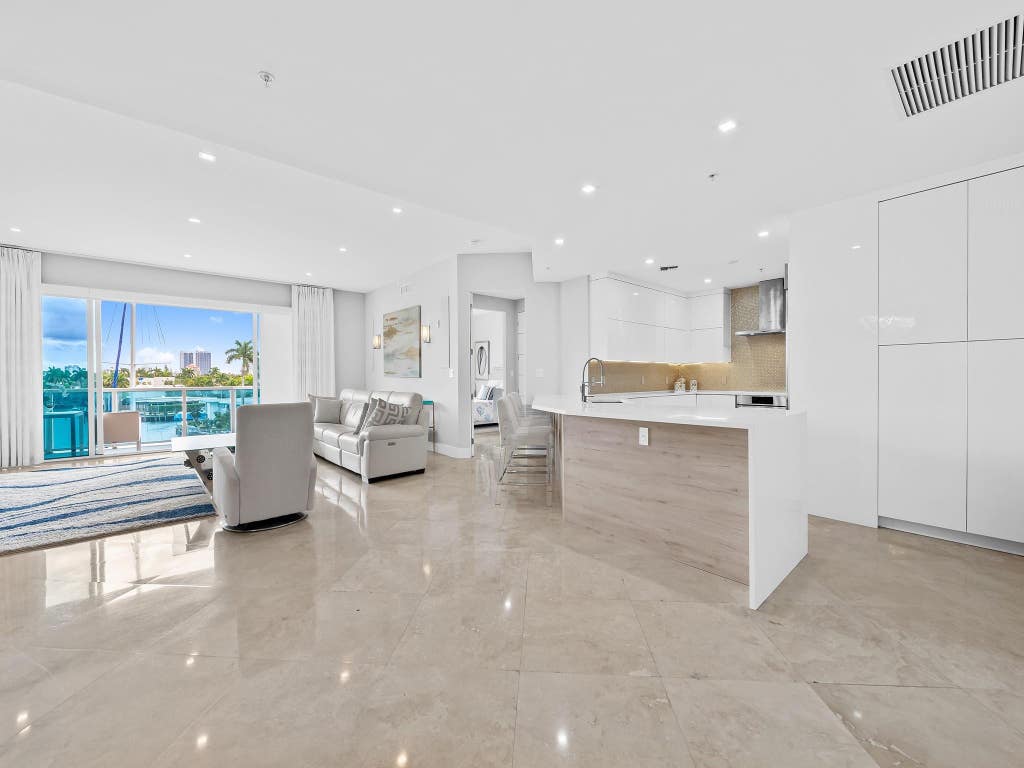 Photo of 516 Hendricks Isle #4B, Fort Lauderdale, FL 33301 (MLS # F10549590)