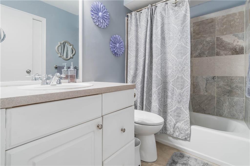 East Lakes Townhomes - Residential