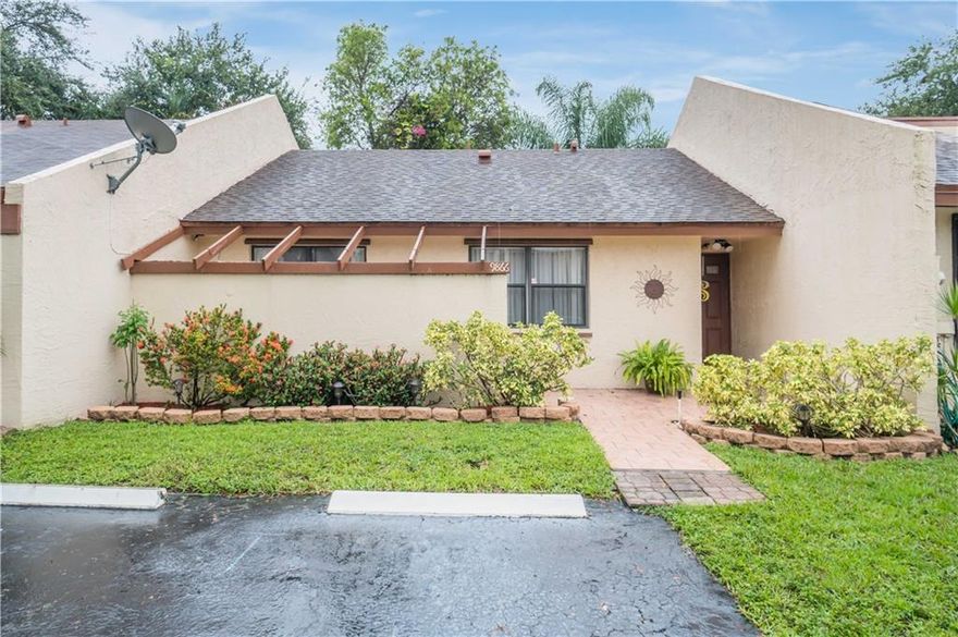 Beautifully updated 2/1.5 Villa at East Lakes Townhomes in Pembroke Pines. Features kitchen with granite counters and stainless steel appliances, wood laminate floors throughout, vaulted ceiling, large master bedroom, upgraded bathrooms, covered screened patio.The Community Offers Pool, Tennis Courts and Kids Playground. Minutes from all mayor shopping, restaurants and entertainment. Easy to show! Beautifully updated 2/1.5 Villa at East Lakes Townhomes in the heart of Pembroke Pines