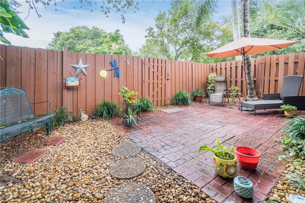 East Lakes Townhomes - Residential