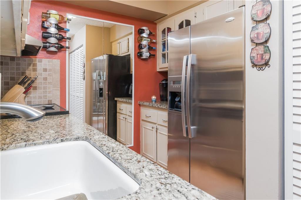 East Lakes Townhomes - Residential