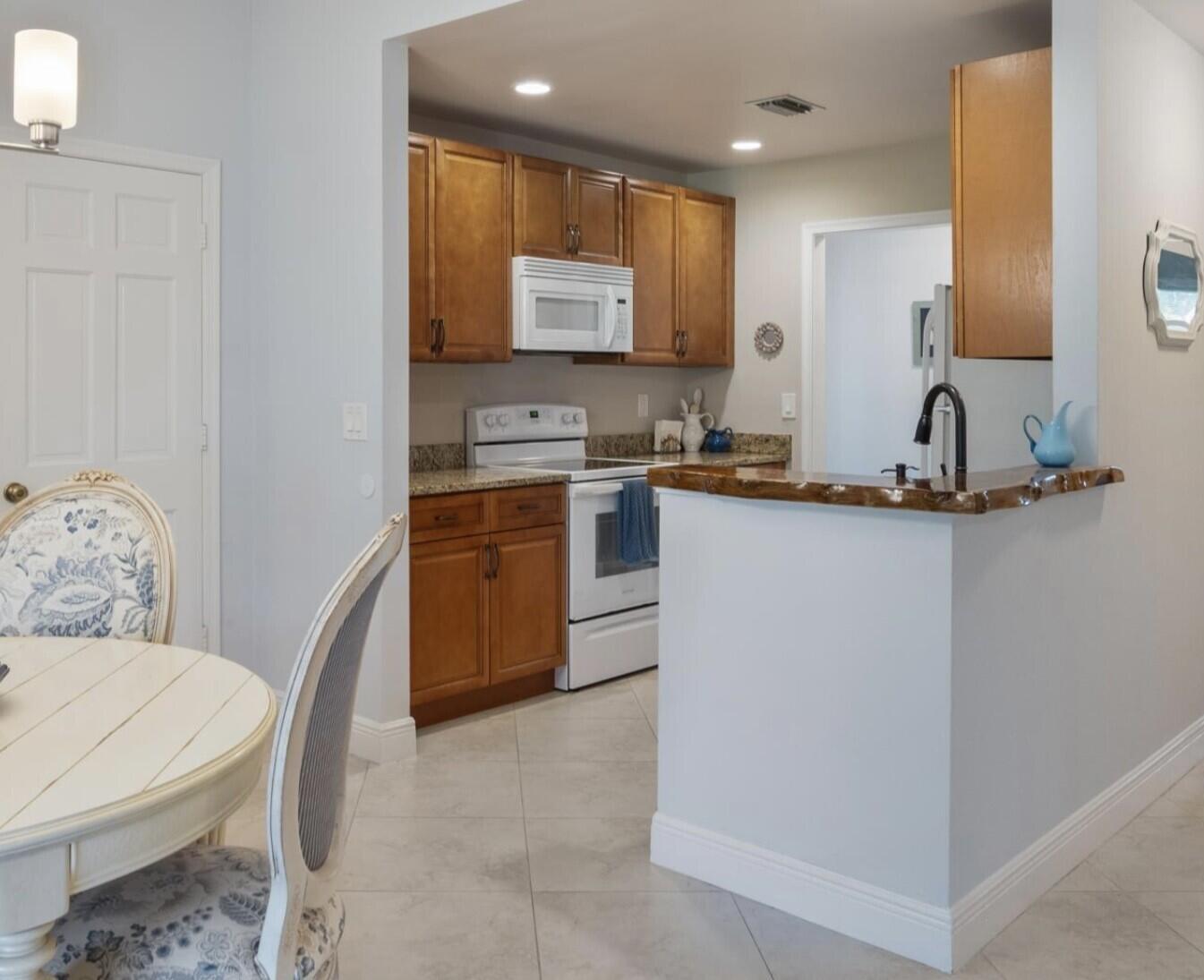 5487 SE Celestial Circle