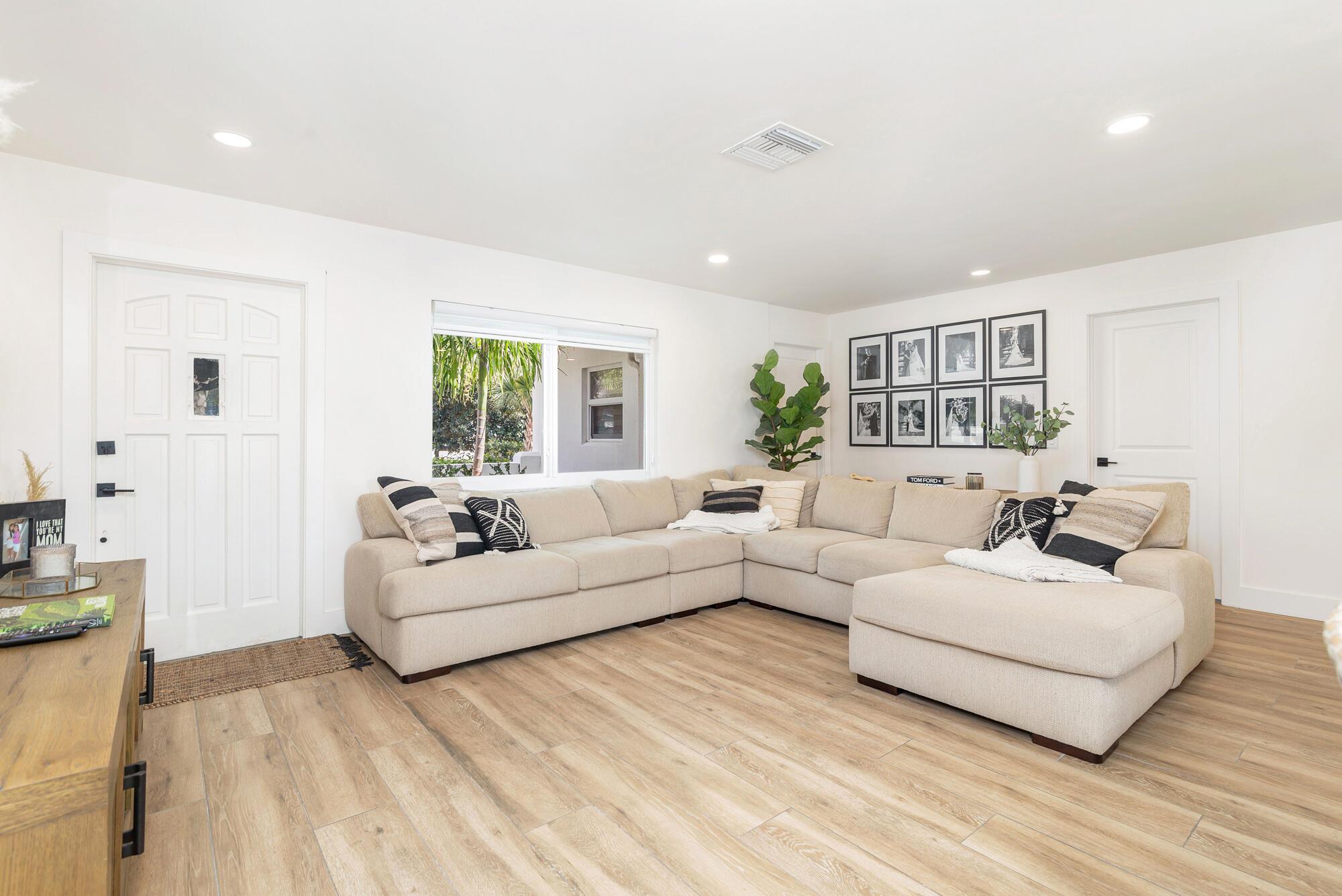 PALM RIDGE ESTATES 1 - Residential