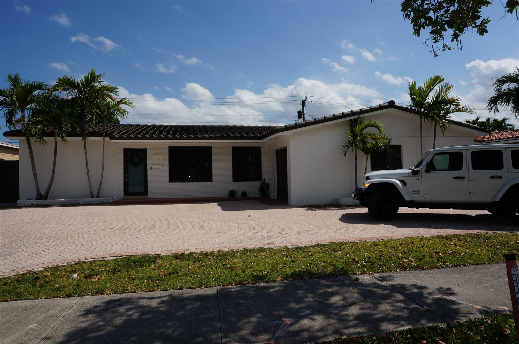 Stunning Pool Home in Westchester offers plenty of space for the whole family. Property has 2 master bedrooms, 2 regular bedrooms and 3 bathrooms. Impact windows, new AC, remodel pool, stainless steel appliances and new fence backyard. Circular driveway, One car garage, Freshly painted, don't miss out!