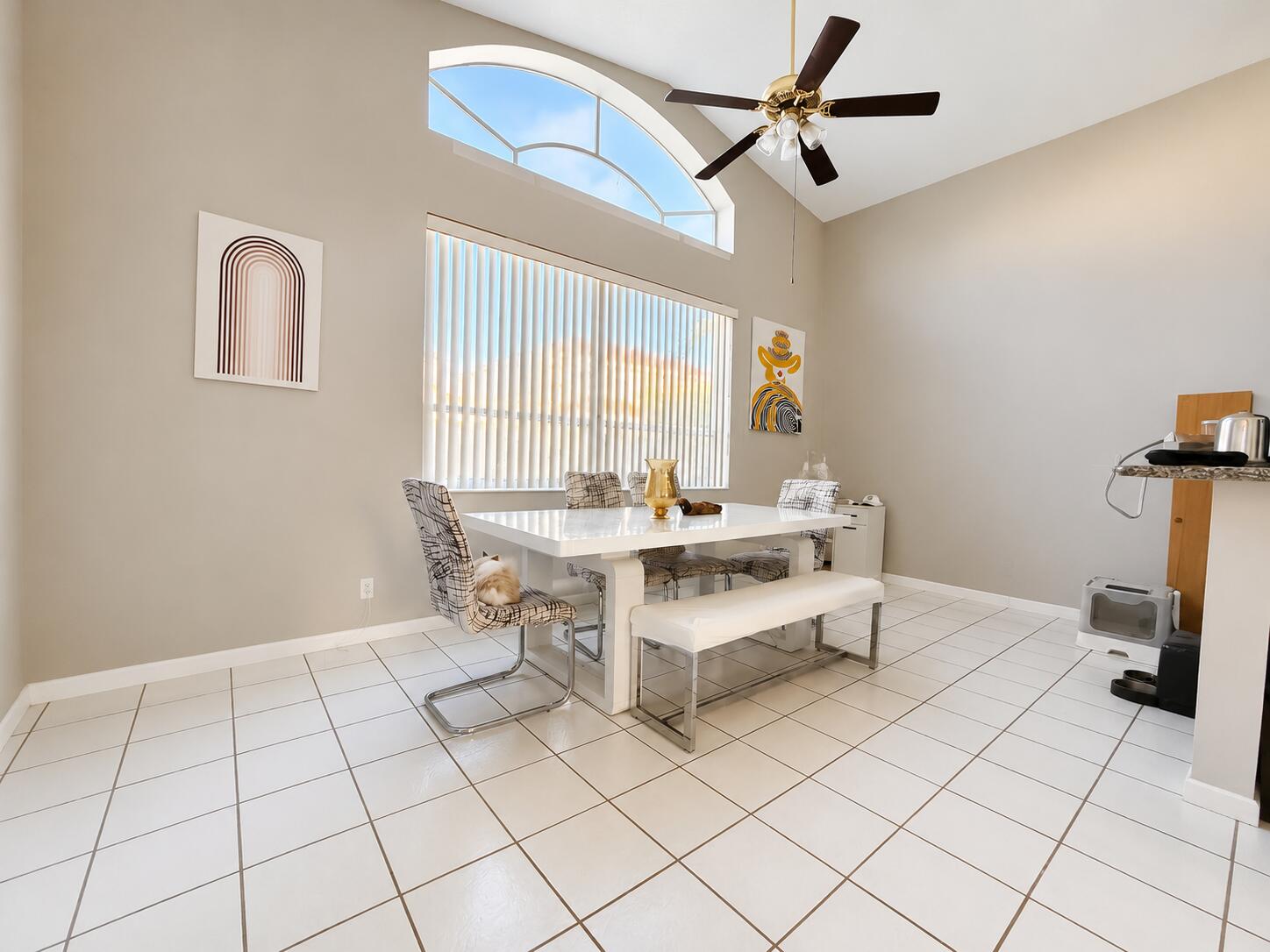 HOLIDAY SPRINGS EAST - Residential