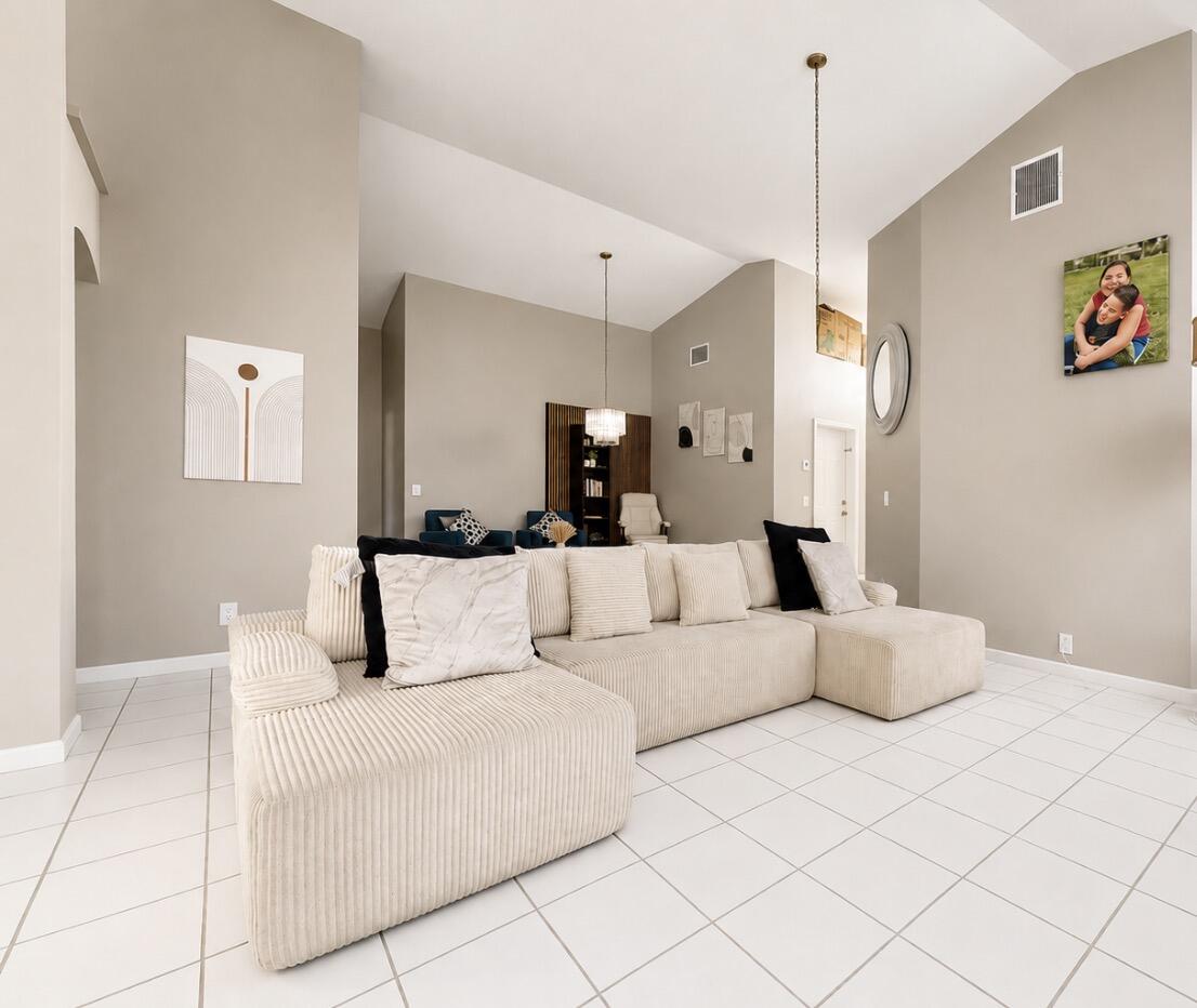 HOLIDAY SPRINGS EAST - Residential